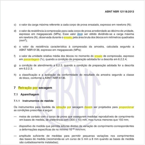 Como deve ser executado o ensaio de retração por secagem?