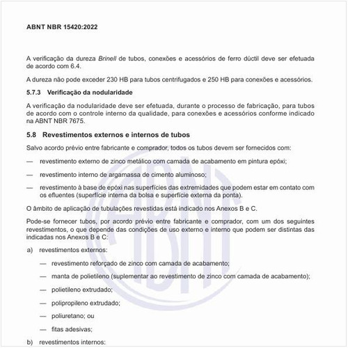 Como devem ser os revestimentos externos e internos de tubos?