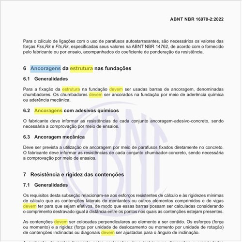 Como devem ser feitas as ancoragens da estrutura nas fundações?