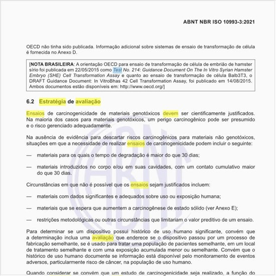 Como deve ser a estratégia de avaliação dos ensaios de carcinogenicidade?