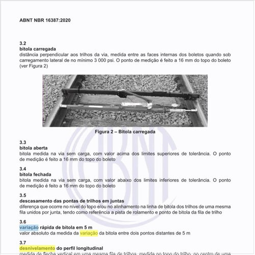 Qual deve ser a variação do nivelamento transversal?