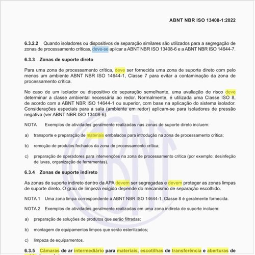Qual deve ser o tamanho das câmaras de ar intermediário para materiais, escotilhas de transferência e aberturas de saída do produto?