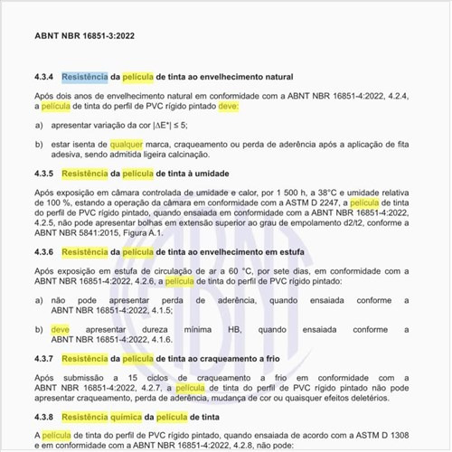 Qual deve ser a resistência química da película de tinta?