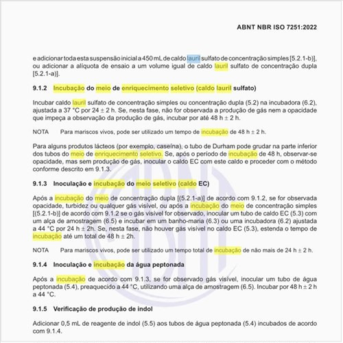 Como deve ser executada a incubação do meio de enriquecimento seletivo (caldo lauril sulfato)?