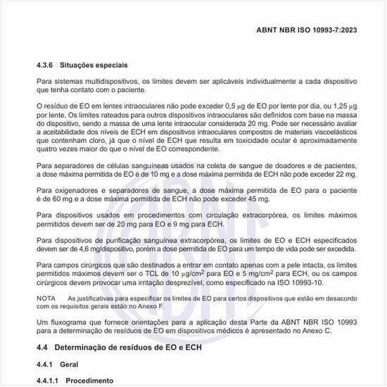 Como deve ser feita a determinação de resíduos de óxido de etileno (EO) e de etileno cloridrina (ECH)?