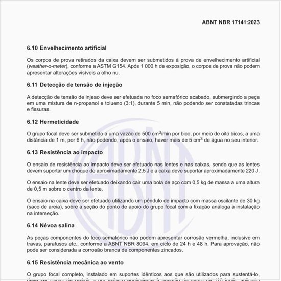Como deve ser executado o ensaio de resistência ao impacto?