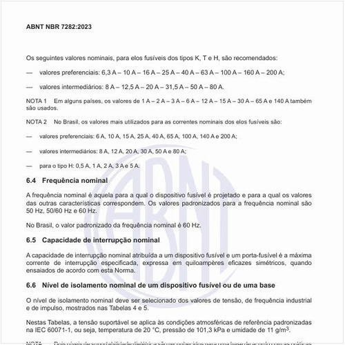 Como selecionar o nível de isolamento nominal de um dispositivo fusível ou de uma base?