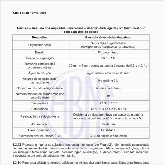 Como pode ser descrito um resumo dos requisitos para o ensaio de toxicidade aguda com fluxo contínuo com espécies de peixes?