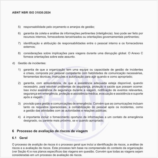 Como deve ser executado o processo de avaliação de riscos de viagem?
