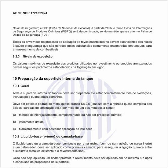 Como deve ser executada a preparação da superfície interna do tanque?