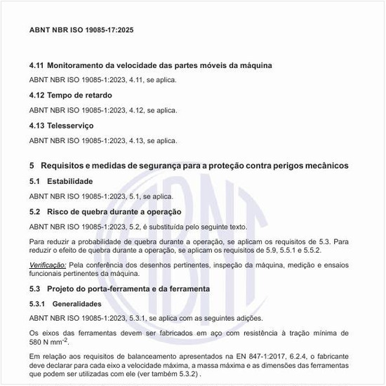 Quais são os requisitos e as medidas de segurança para a proteção contra perigos mecânicos?