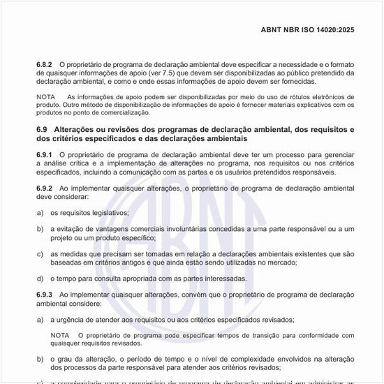 Por que o proprietário de programa de declaração ambiental deve ter um processo para gerenciar a análise crítica?