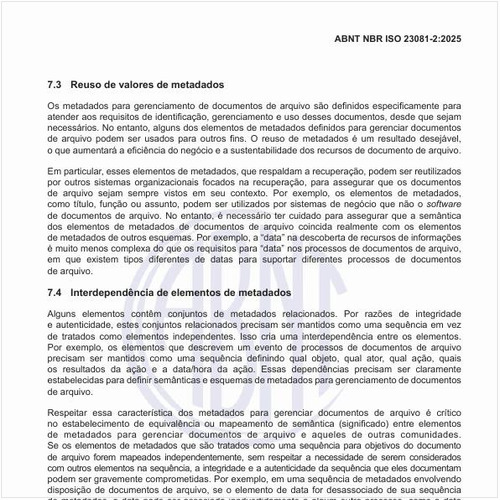 Por que há uma interdependência de elementos de metadados?