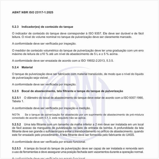 Como deve ser o bocal de abastecimento, a tela filtrante e a tampa do tanque de pulverização?