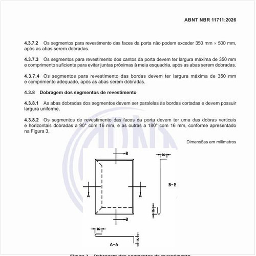 Como deve ser feita a dobragem dos segmentos de revestimento?