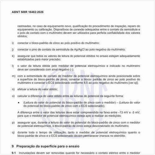 Como deve ser feita a preparação da superfície para o ensaio?