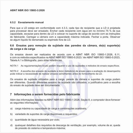 Como devem ser feitos os ensaios para remoção da sujidade das paredes da câmara, do(s) suporte(s) de carga e da carga?