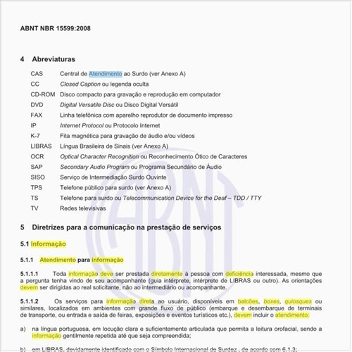 Como deve ser feito o atendimento para informação direta às pessoas com deficiência, em balcões, boxes, quiosques ou similares?