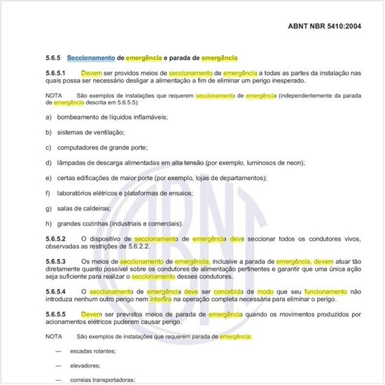 Como deve ser concebido o seccionamento de emergência de modo a ter um funcionamento adequado?