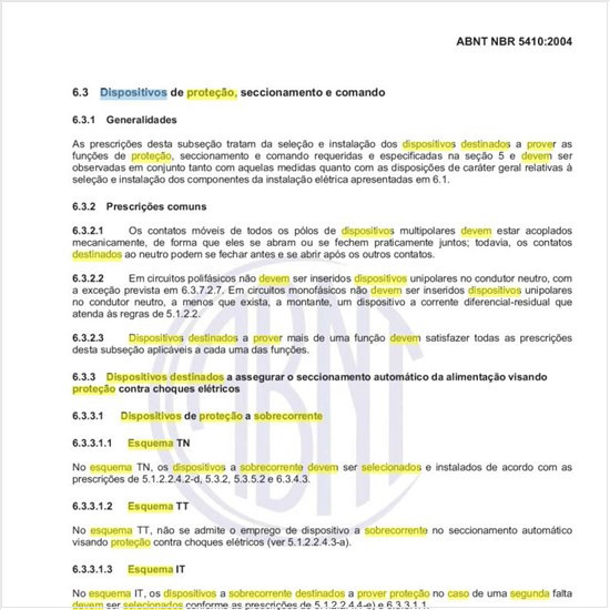 Como devem ser selecionados no esquema IT, os dispositivos a sobrecorrente destinados a prover proteção no caso de uma segunda falta?