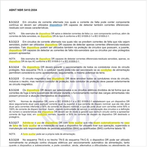 Em que condições se admite o uso de dispositivos DR com fonte auxiliar que não atuem automaticamente no caso de falha da fonte auxiliar?