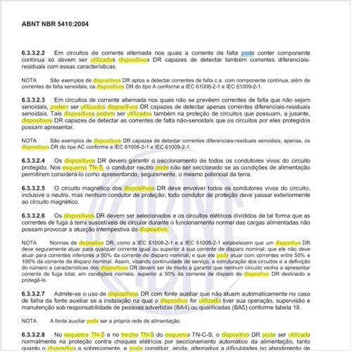 Como pode ser utilizado o dispositivo DR no esquema TN-S e no trecho TN-S do esquema TN-C-S?