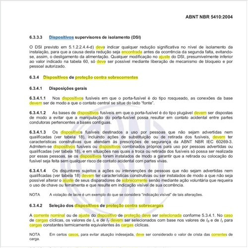 Como deve ser selecionada a corrente nominal ou de ajuste do dispositivo de proteção contra sobrecargas, no caso de cargas cíclicas?
