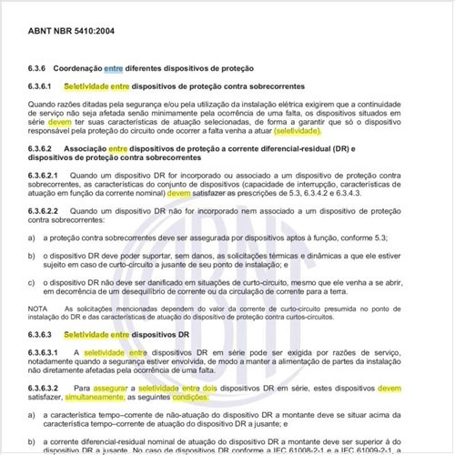 Que condições devem ser satisfeitas simultaneamente para assegurar a seletividade entre dois dispostivos DR em série?