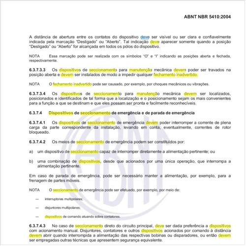 Como deve ser impedido o fechamento inadvertido dos dispositivos de seccionamento para manutenção mecânica?