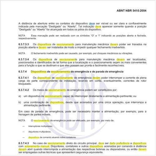 Em que condição deve ser dada preferência a dispositivos com acionamento manual para o seccionamento de emergência?