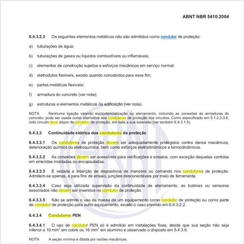 Qual a condição que deve ser atendida pela isolação do condutor PEN?