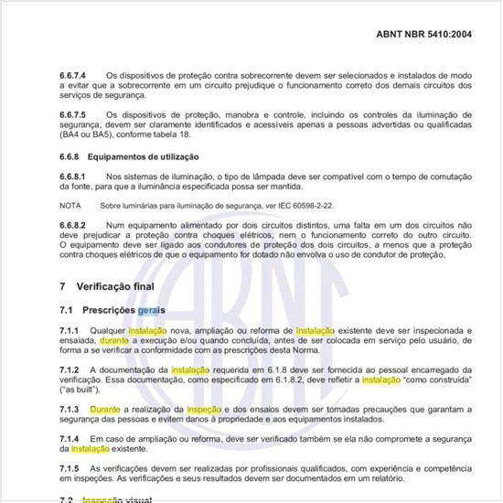 Que requisitos gerais dos componentes da instalação são verificados durante a inspeção visual?