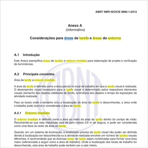 Em áreas de tarefa e entorno imediato, como deve ser verificada a iluminância?
