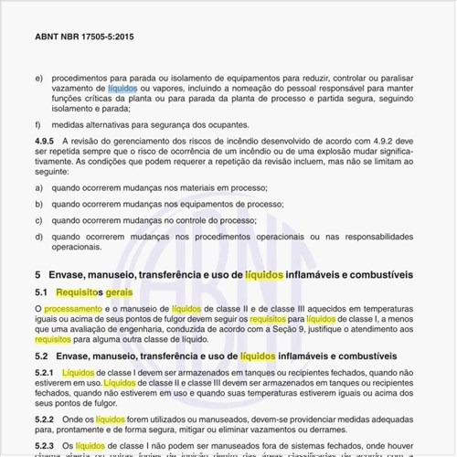Quais os requisitos gerais para as operações de processamento de líquidos inflamáveis e combustíveis?