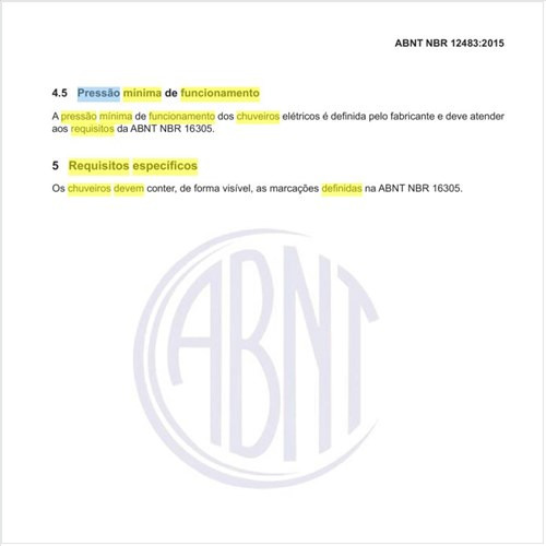Como devem ser definidas a pressão mínima de funcionamento e os requisitos específicos dos chuveiros elétricos?