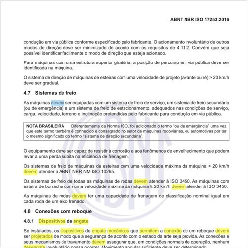 Como devem ser projetados os dispositivos de engate mecânicos que permitem a conexão de um reboque?