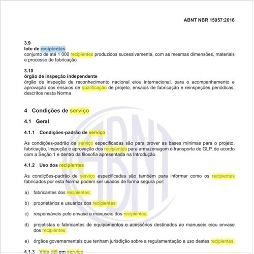 Qual a vida útil em serviço dos recipientes em plástico para GLP?