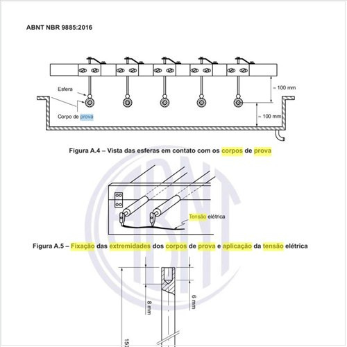 Como deve ser feita a fixação das extremidades dos corpos de prova e aplicação da tensão elétrica?