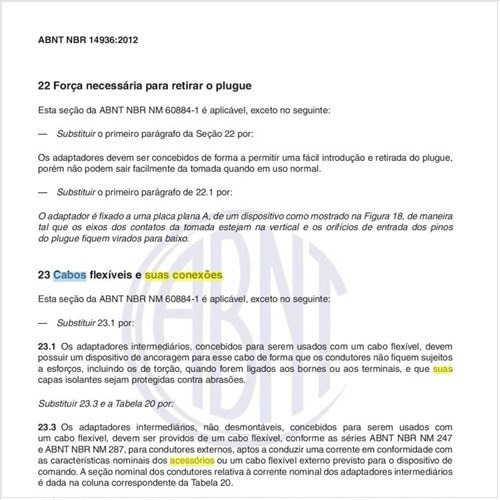 Quais os requisitos dos cabos flexíveis e suas conexões em adaptadores?