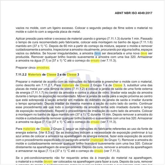 Como deve ser feita a preparação de amostras de ensaio para materiais de Classe 2 e Classe 3?