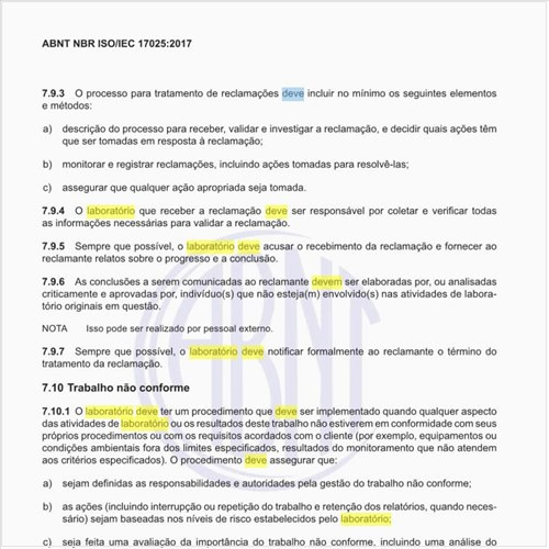 O que o laboratório deve realizar quanto às reclamações?