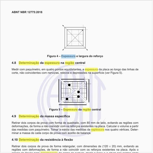 Como deve ser feita a determinação da espessura na região central?