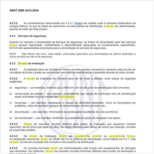 Como devem ser consideradas também as necessidades futuras na divisão da instalação?