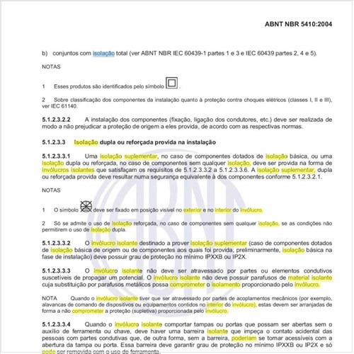 Pode o invólucro isolante usado como isolação suplementar ter interferência no funcionamento do equipamento?