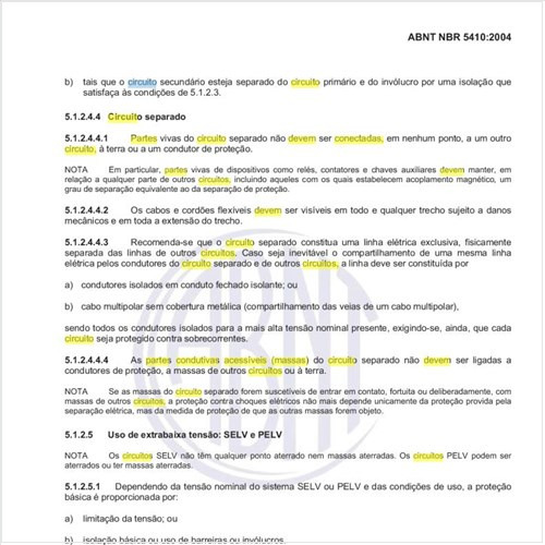 Como devem ser conectadas as partes condutivas acessíveis (massas) do circuito separado?