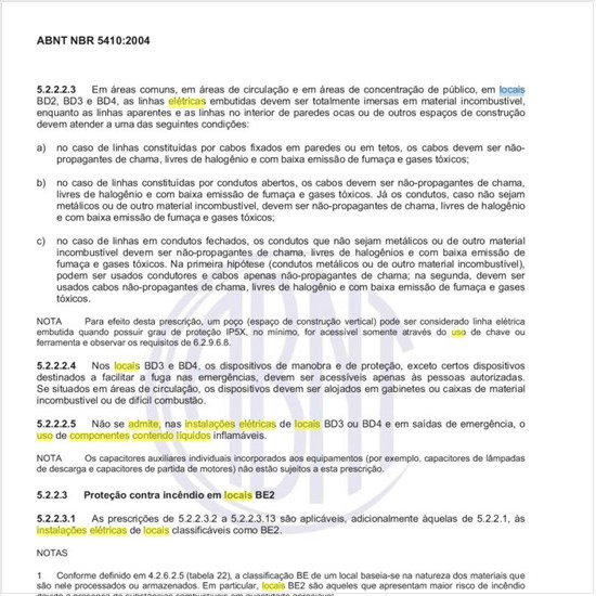 Em que locais das instalações elétricas não se admite o uso de componentes contendo líquidos inflamáveis?