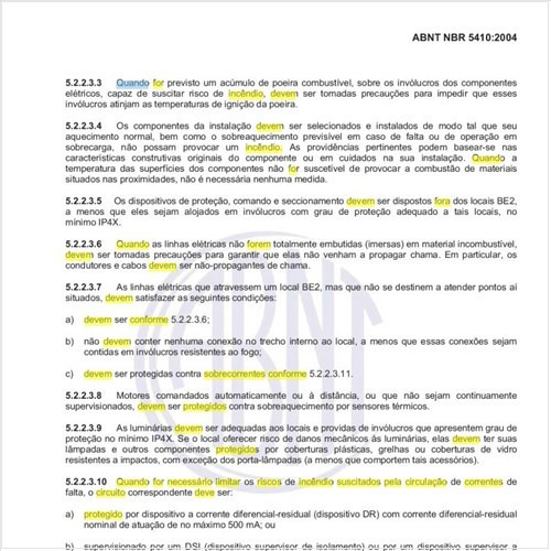 Como deve ser protegido o circuito quando for necessário limitar os riscos de incêndio suscitados pela circulação de correntes de falta?