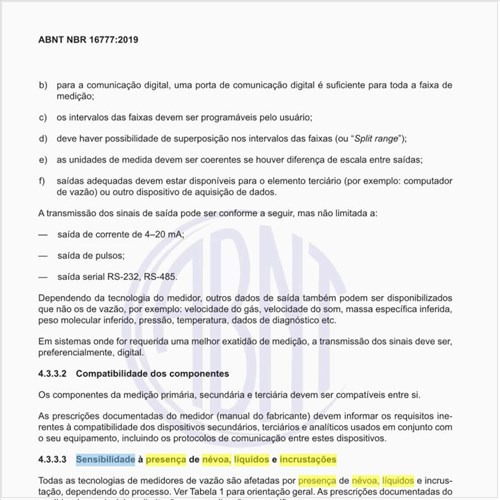 Qual é a sensibilidade à presença de névoa, líquidos e incrustações nos medidores?