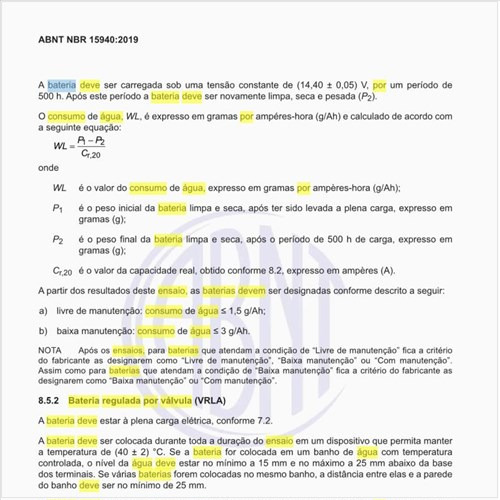 Como deve ser feito o ensaio do consumo de água na bateria regulada por válvula (VRLA)?