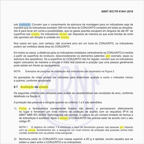 Como deve ser feita a avaliação do ensaio de falha por arco?